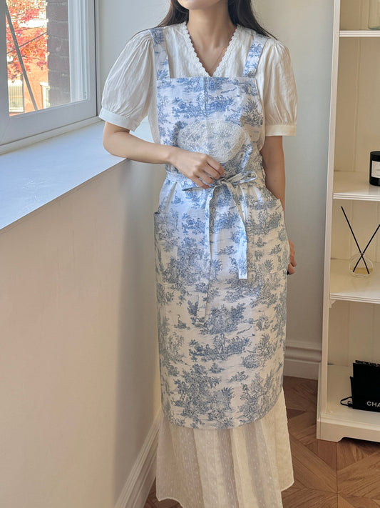 Close-up of Velouving waterproof linen apron fabric showing stain-resistant, non-toxic coating that wipes clean and lasts longer.